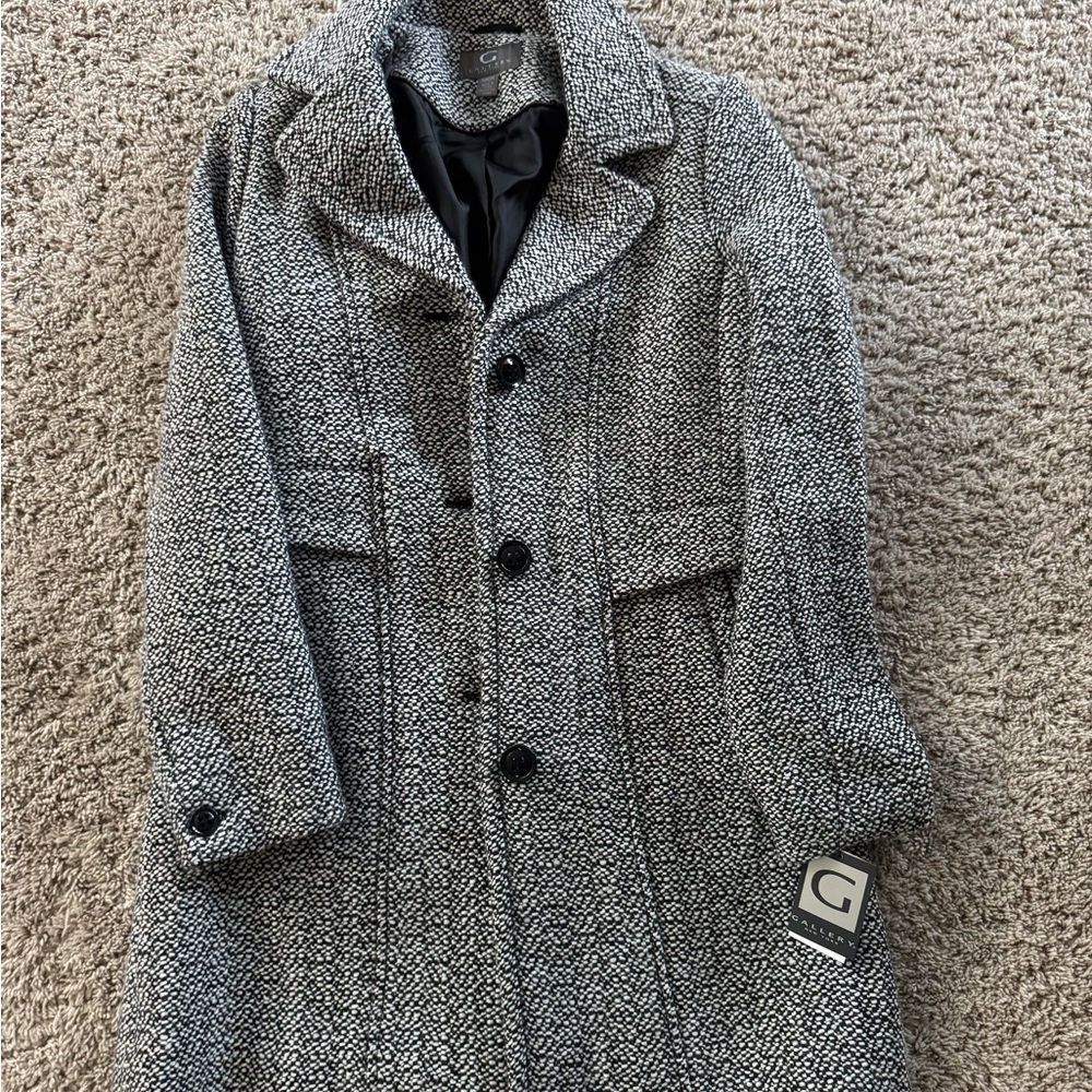 Men’s Black and White Coat